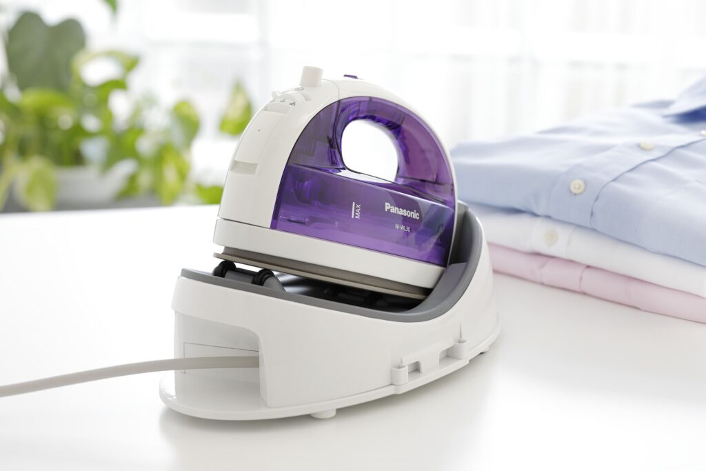 Best Cordless Steam Iron 2023 Review Buying Guide Top Picks
