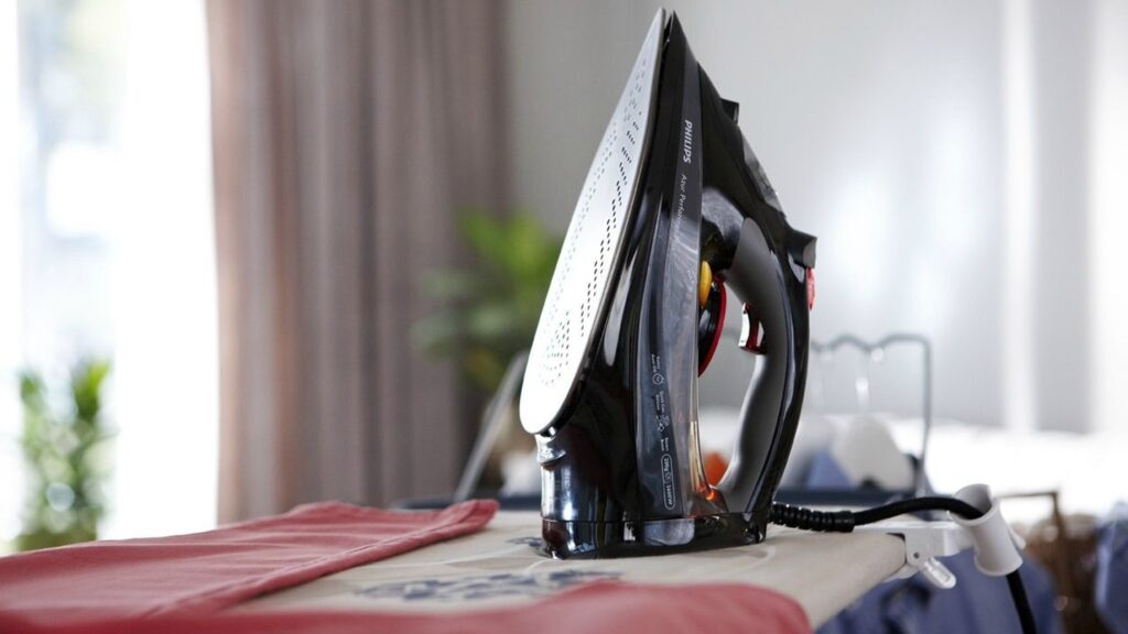 Steam Iron Science How Steam Iron Works & Physics Behind 2024 Guide